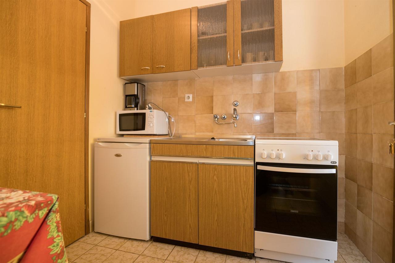 Apartments Ante Каштела Екстер'єр фото