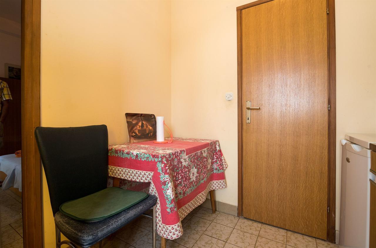 Apartments Ante Каштела Екстер'єр фото